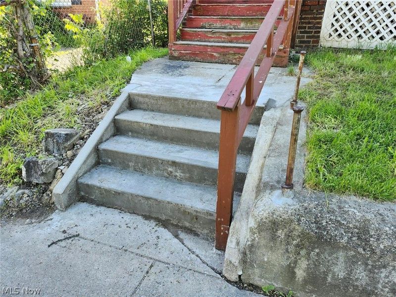 3537 E 144th Street, Cleveland, OH 44120 Photo 2