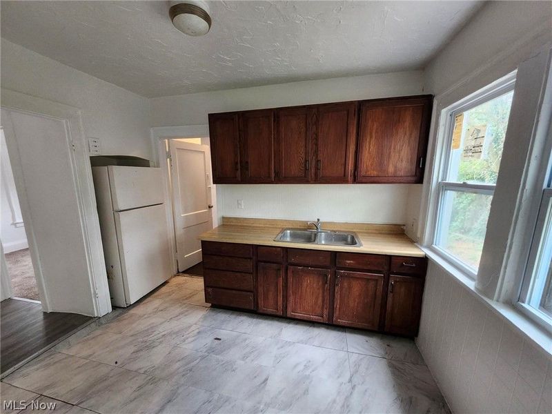 3537 E 144th Street, Cleveland, OH 44120 Photo 6