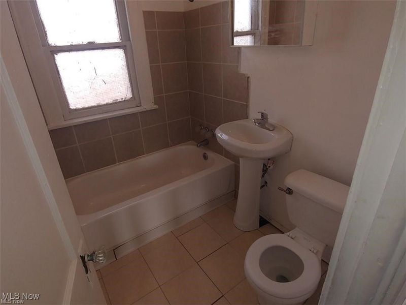 3537 E 144th Street, Cleveland, OH 44120 Photo 6