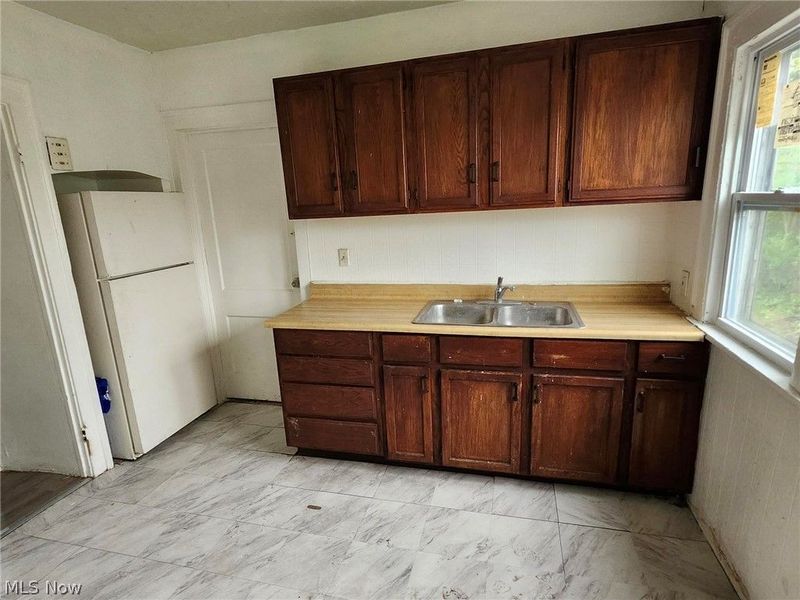 3537 E 144th Street, Cleveland, OH 44120 Photo 9