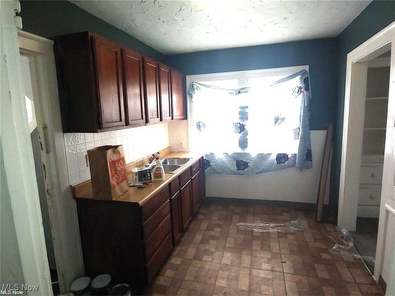 3537 E 144th Street, Cleveland, OH 44120 Photo 9