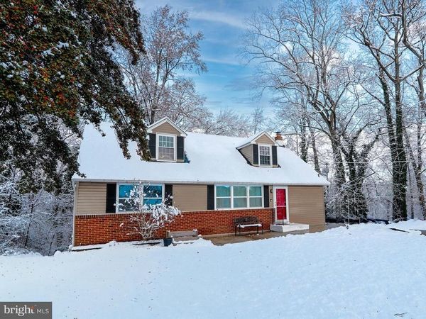 6 CYPRESS CIRCLE, WEST DEPTFORD, NJ 08096