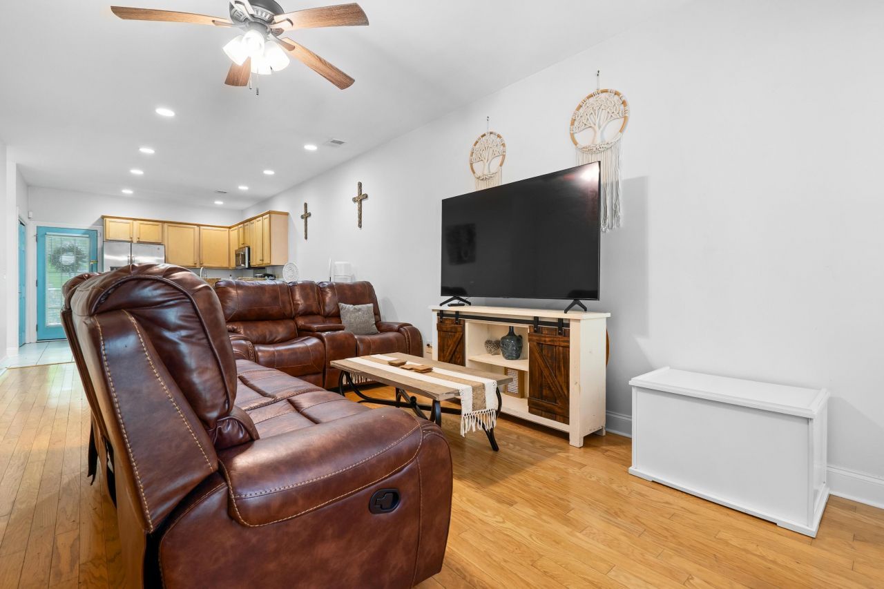 117 Steeple Point Court Photo 7