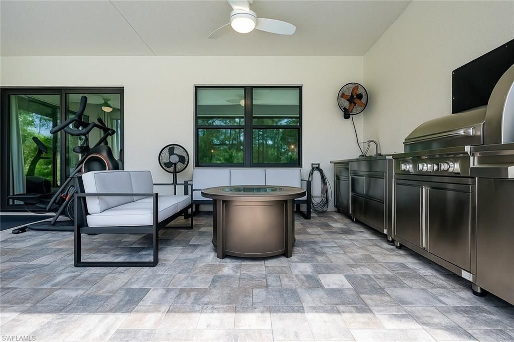 3842 4th Ave Ne, Naples, FL 34120 Photo