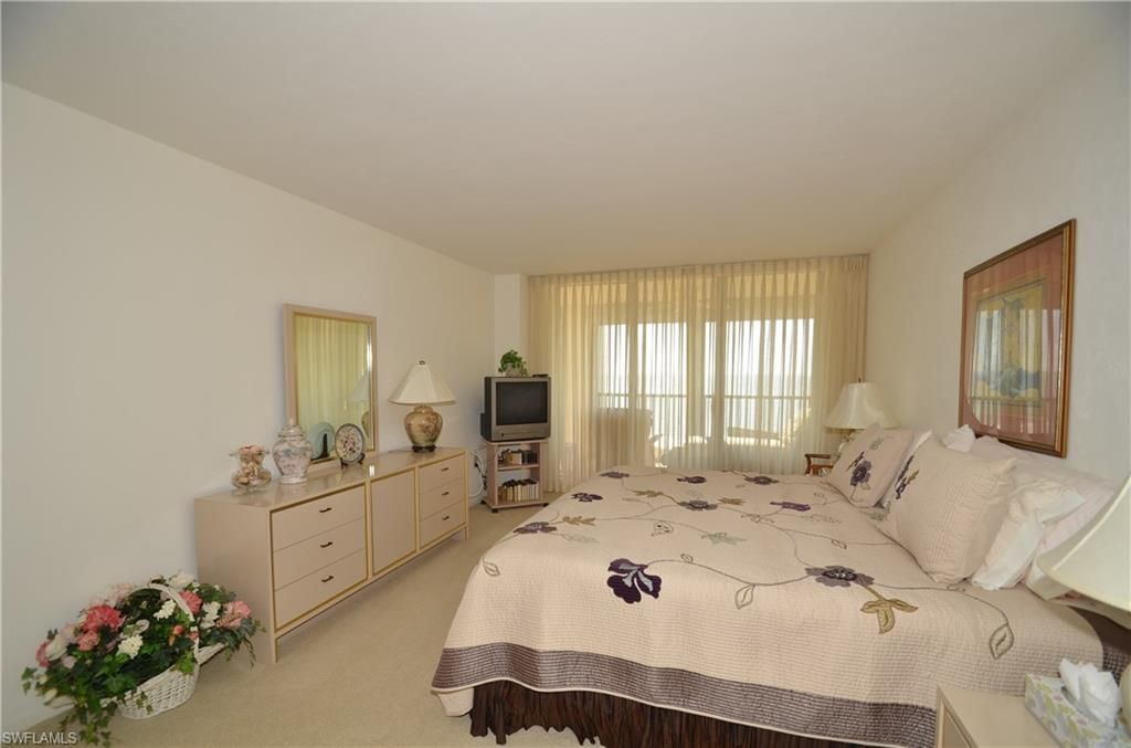 10951 Gulfshore Dr, Unit 504, Naples, FL 34108 Photo