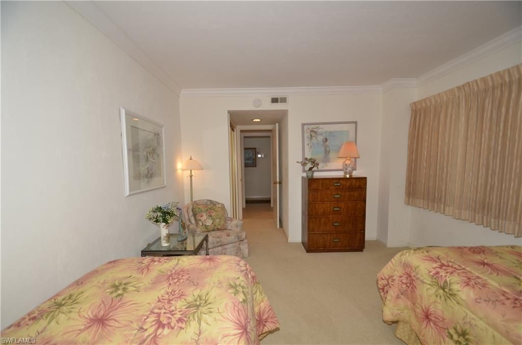 10951 Gulfshore Dr, Unit 504, Naples, FL 34108 Photo