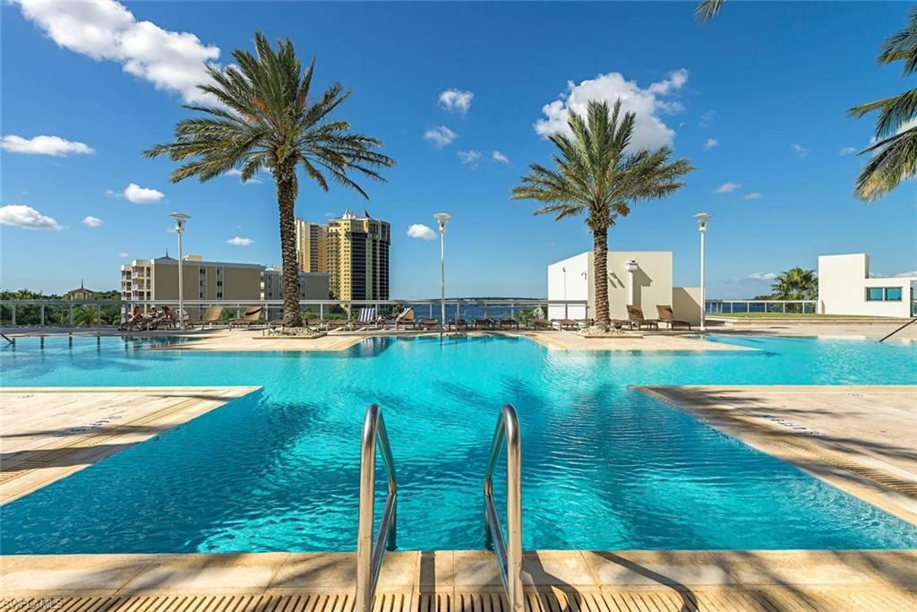 3000 Oasis Grand Blvd, Unit MPH6, Fort Myers, FL 33916 Photo