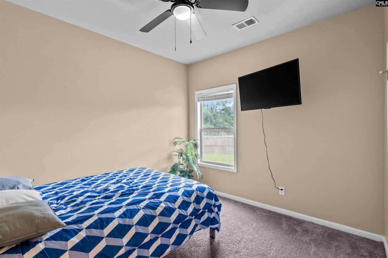 389 Peppercorn Lane Photo 11