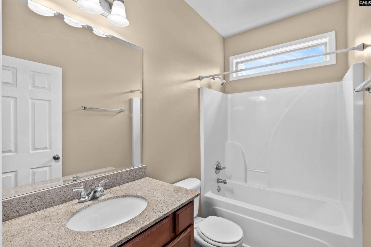 389 Peppercorn Lane Photo 12