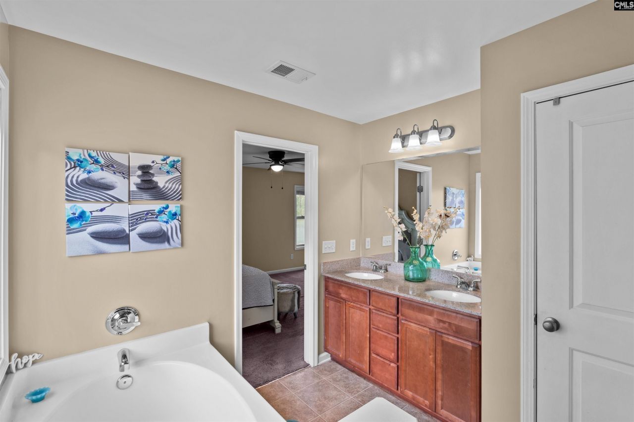 389 Peppercorn Lane Photo 18