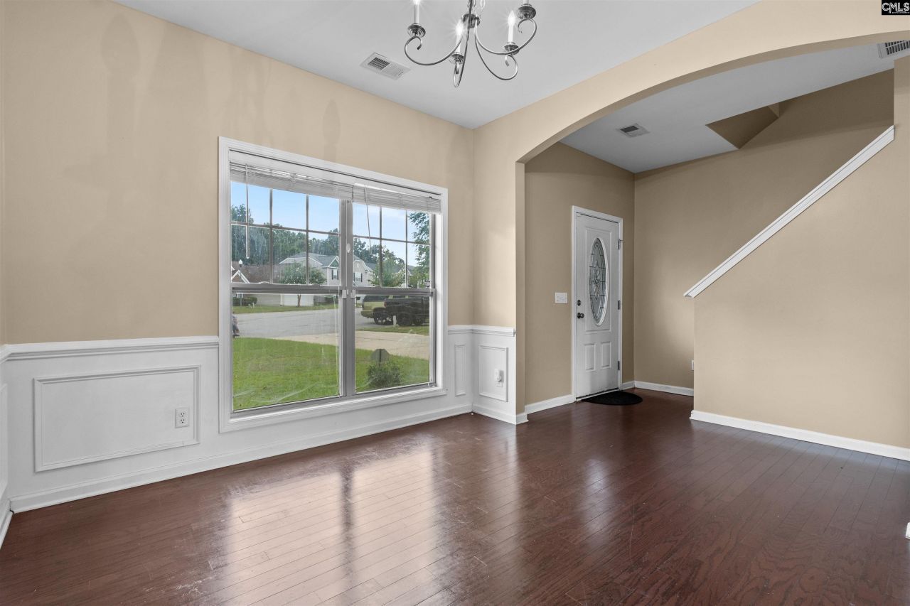 389 Peppercorn Lane Photo 5