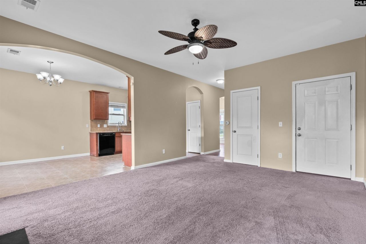 389 Peppercorn Lane Photo 7