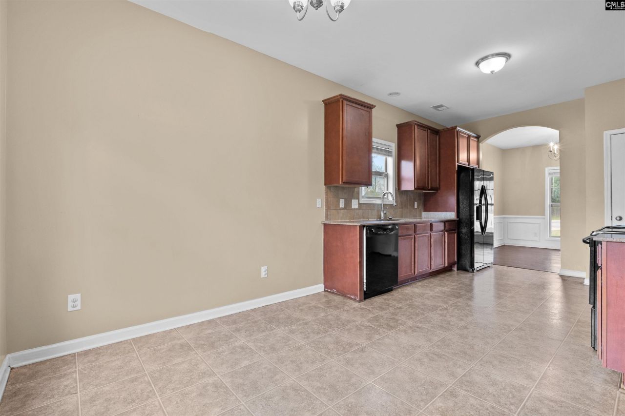 389 Peppercorn Lane Photo 8