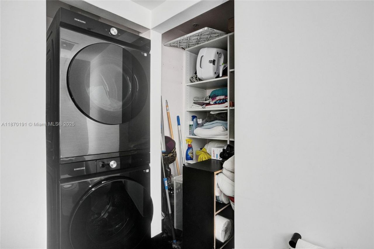 7901 Hispanola Ave, Unit 1601, North Bay Village, FL 33141 Photo