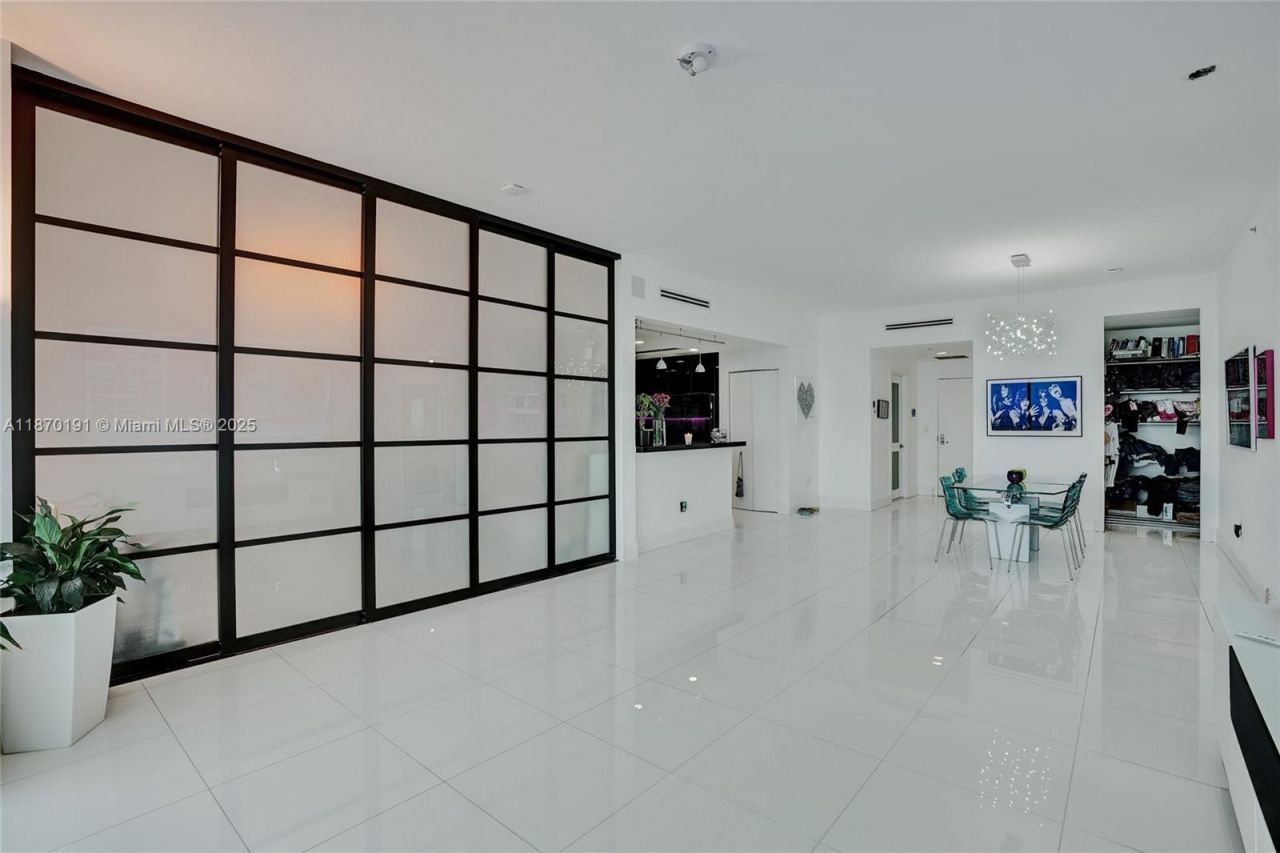 7901 Hispanola Ave, Unit 1601, North Bay Village, FL 33141 Photo