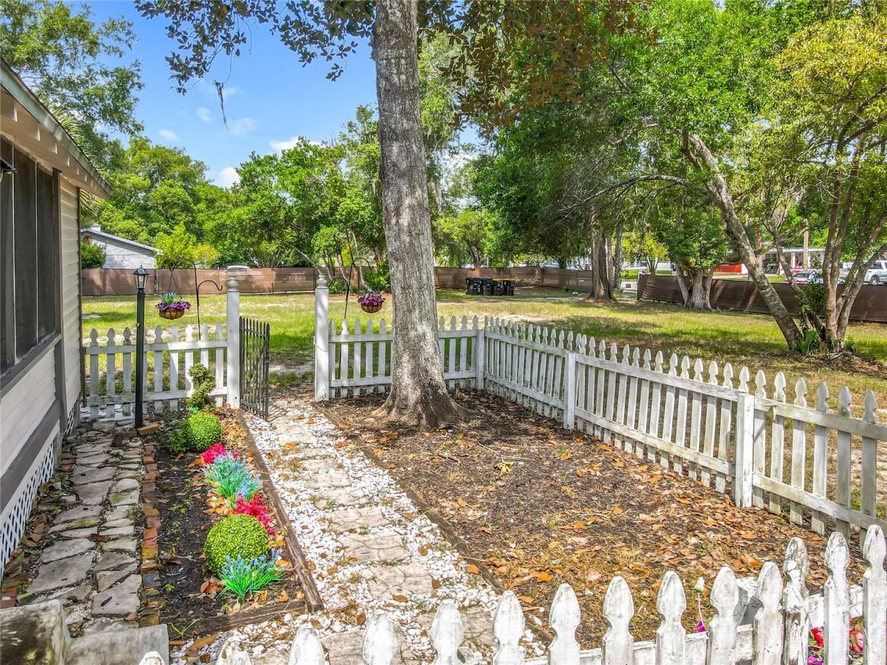 525 W Blue Springs Avenue, Orange City, FL 32763 Photo