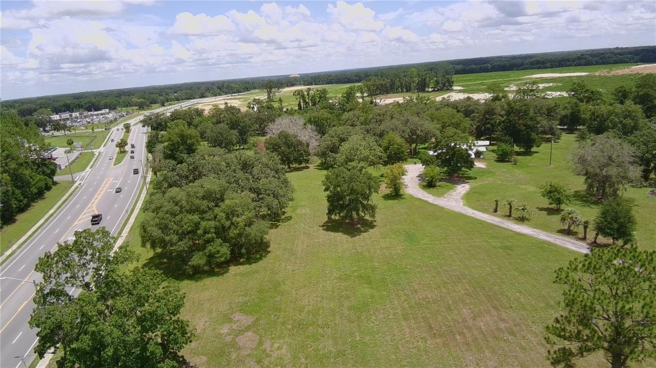 24206 Doc Karelas Drive, Newberry, FL 32669 Photo