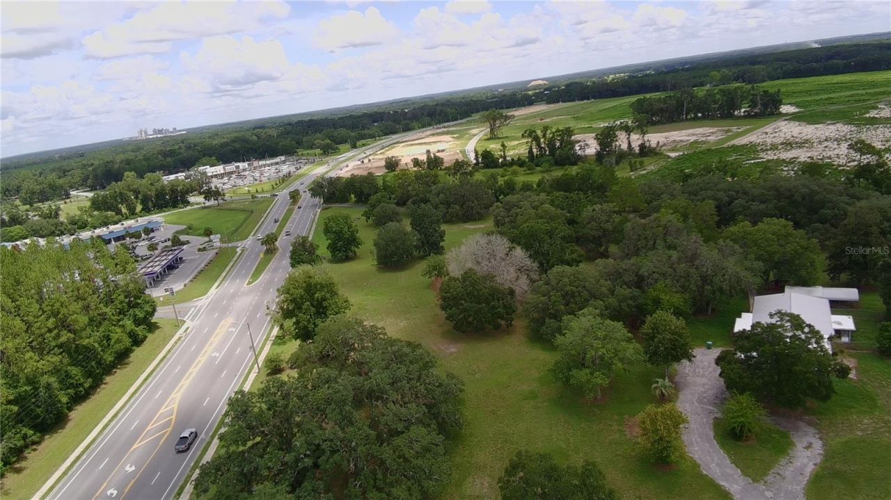 24206 Doc Karelas Drive, Newberry, FL 32669 Photo