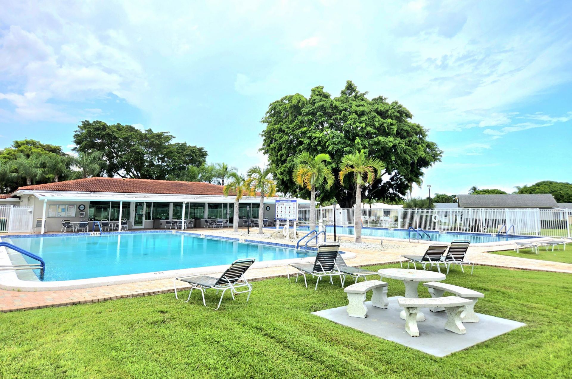 4914 NW 52 Street, Tamarac, FL 33319 Photo