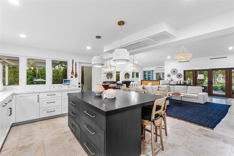 2421 NE 12th Street, Fort Lauderdale, FL 33304 Photo