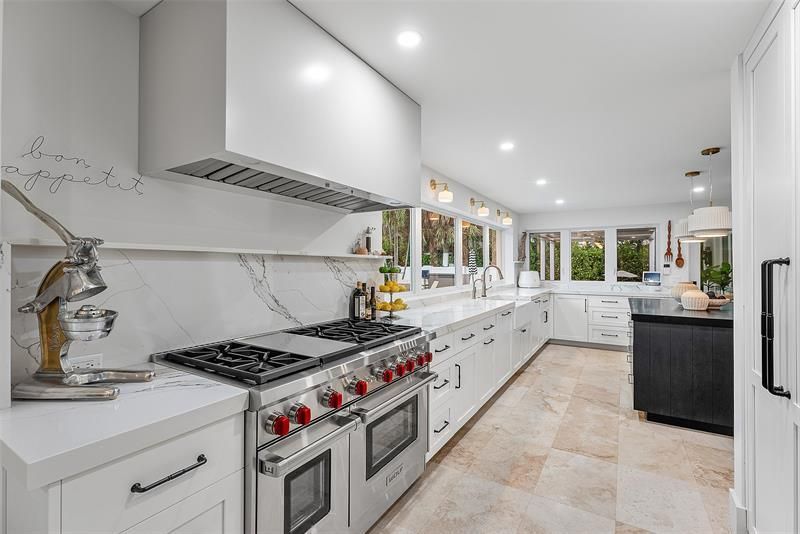 2421 NE 12th Street, Fort Lauderdale, FL 33304 Photo