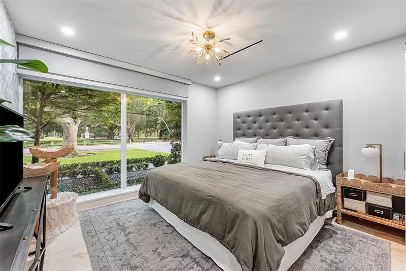 2421 NE 12th Street, Fort Lauderdale, FL 33304 Photo