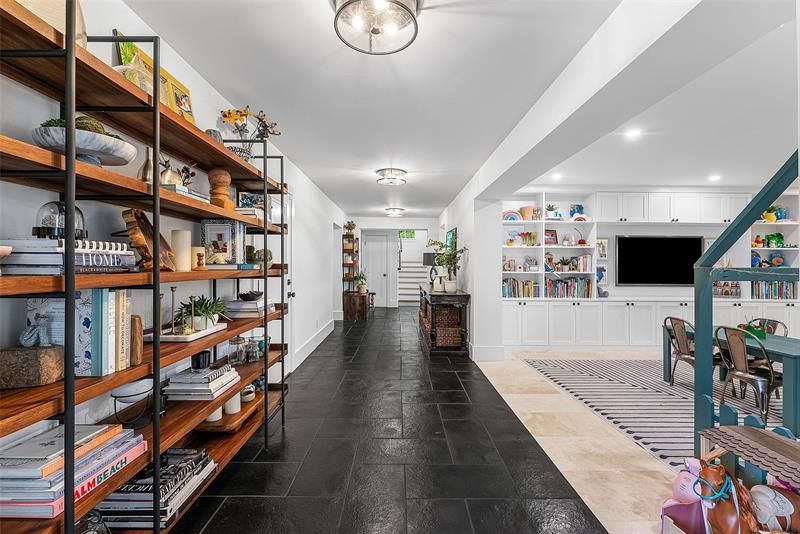 2421 NE 12th Street, Fort Lauderdale, FL 33304 Photo