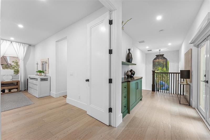 2421 NE 12th Street, Fort Lauderdale, FL 33304 Photo