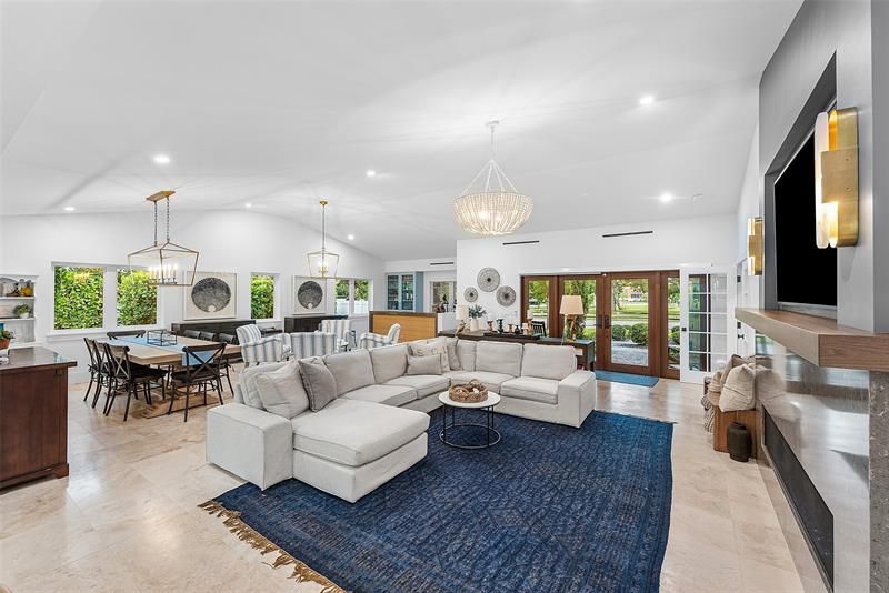 2421 NE 12th Street, Fort Lauderdale, FL 33304 Photo