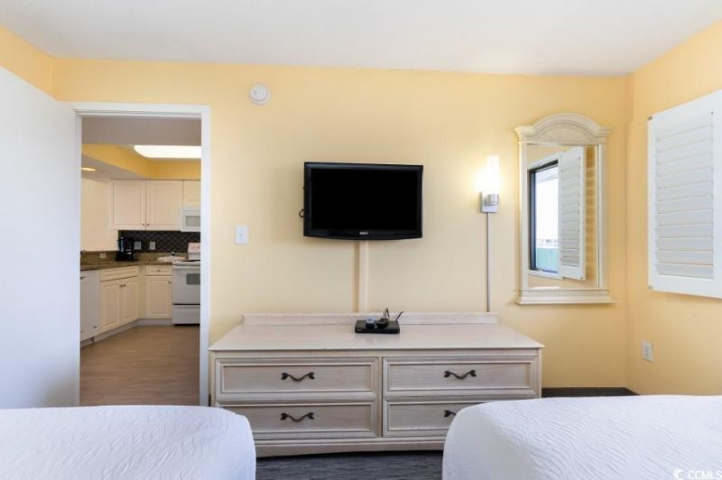 201 77th Ave. N Photo 9