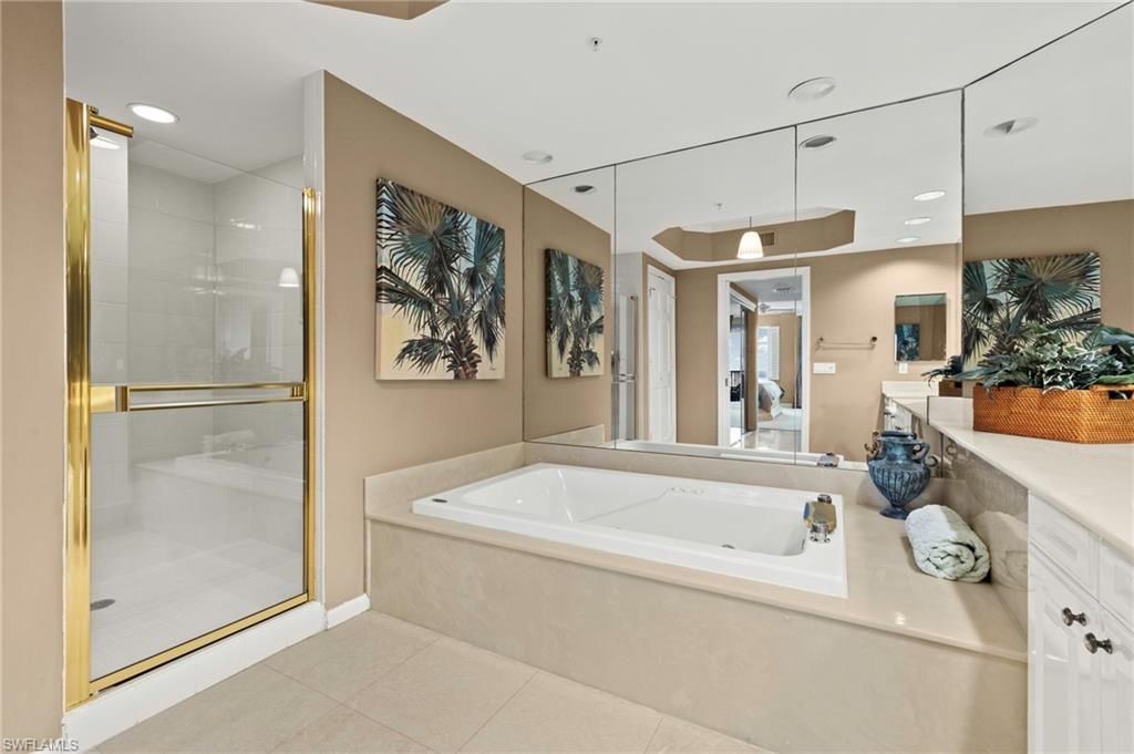 8990 Bay Colony Dr, Unit 1002, Naples, FL 34108 Photo