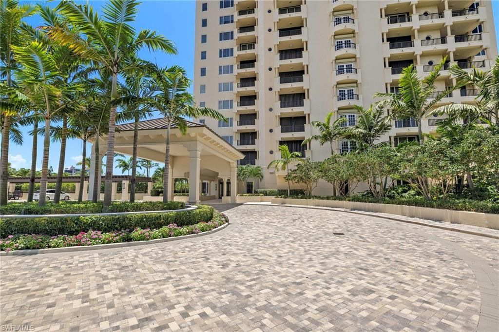 8990 Bay Colony Dr, Unit 1002, Naples, FL 34108 Photo