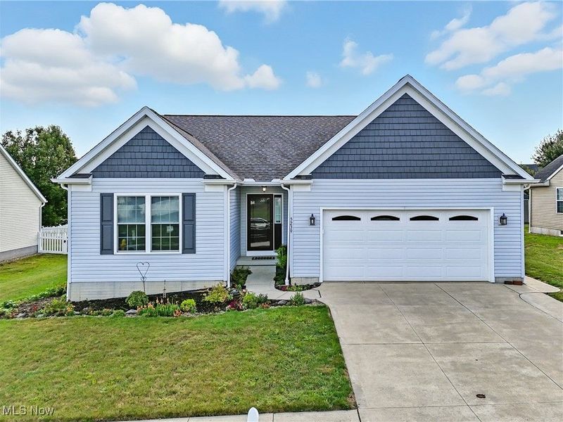 5239 Monroe Square E, Barberton, OH 44203 Photo 1