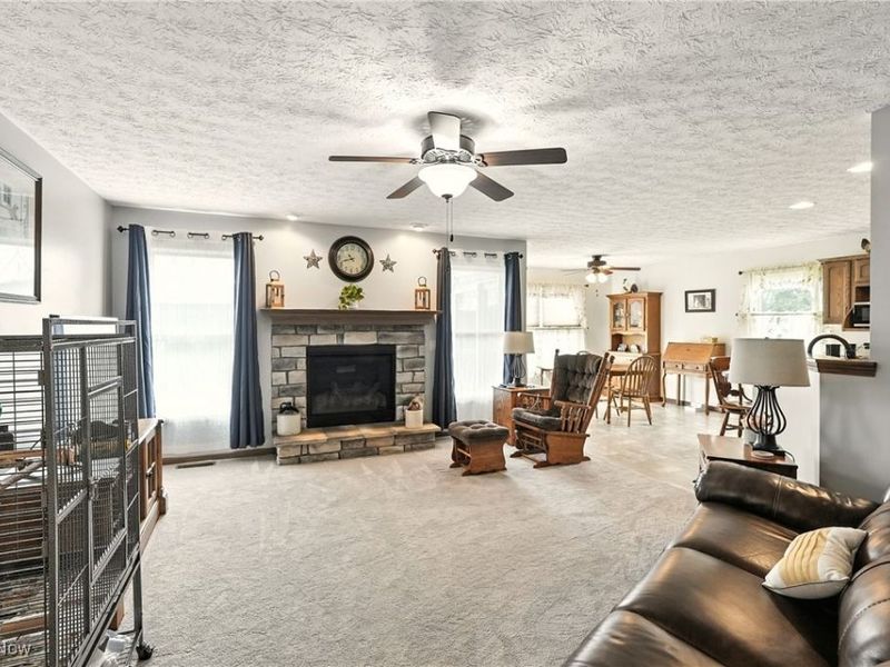 5239 Monroe Square E, Barberton, OH 44203 Photo 10