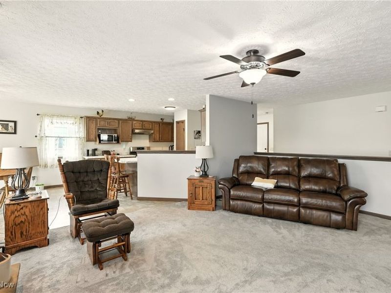 5239 Monroe Square E, Barberton, OH 44203 Photo 11