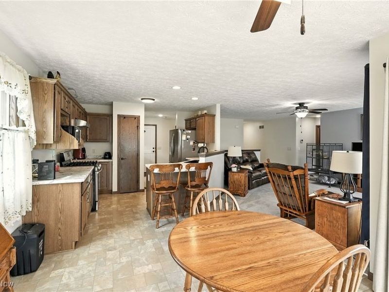 5239 Monroe Square E, Barberton, OH 44203 Photo 20