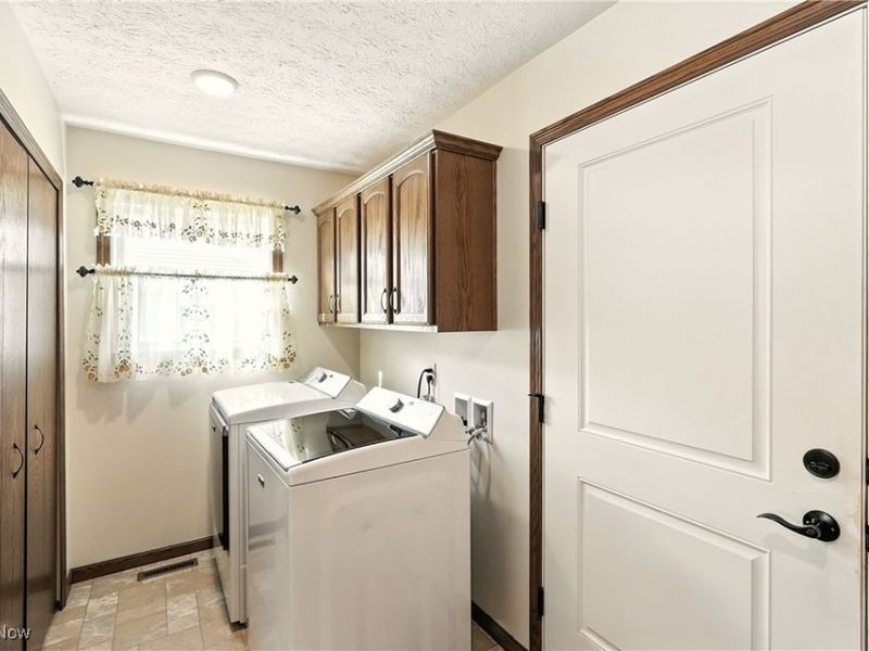 5239 Monroe Square E, Barberton, OH 44203 Photo 21