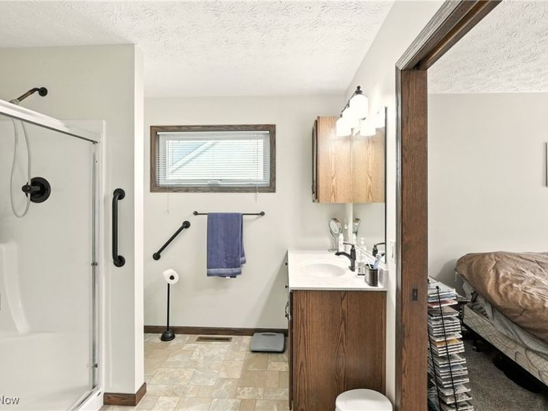 5239 Monroe Square E, Barberton, OH 44203 Photo 22