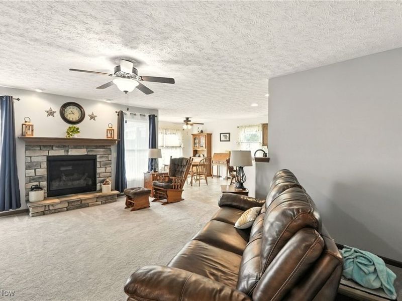 5239 Monroe Square E, Barberton, OH 44203 Photo 9