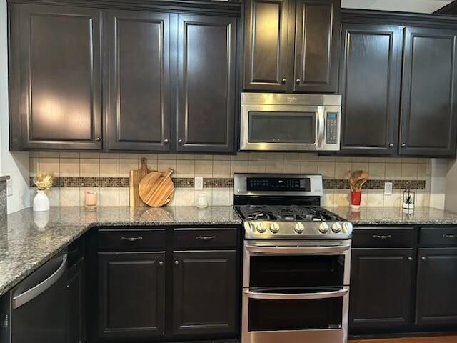 527 Crossland Drive Photo 11