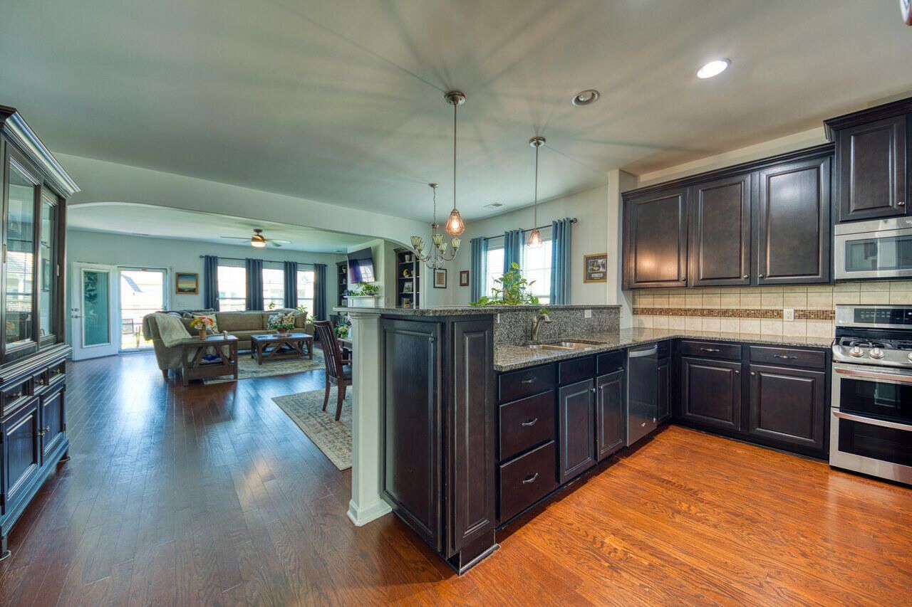 527 Crossland Drive Photo 13