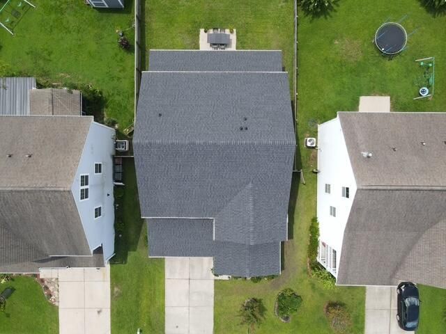 527 Crossland Drive Photo 2