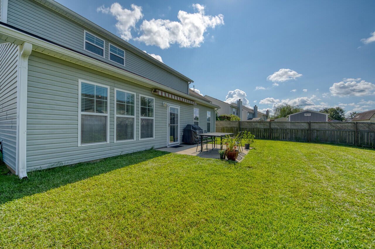 527 Crossland Drive Photo 31