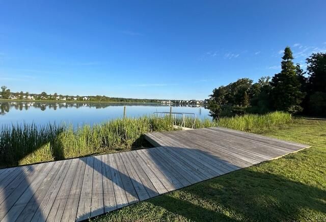 527 Crossland Drive Photo 37