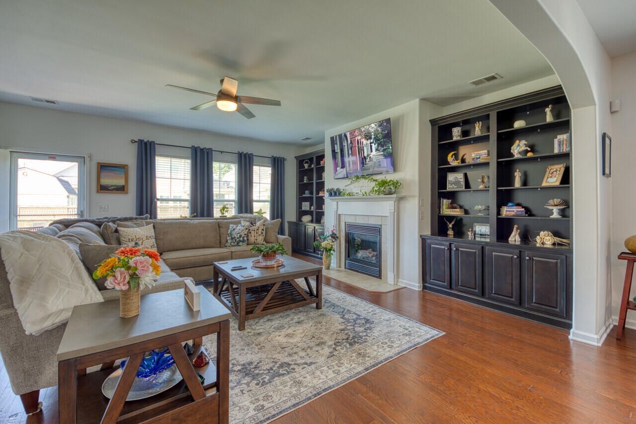 527 Crossland Drive Photo 6