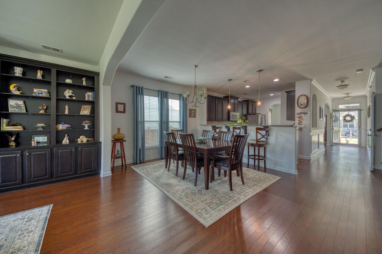 527 Crossland Drive Photo 8