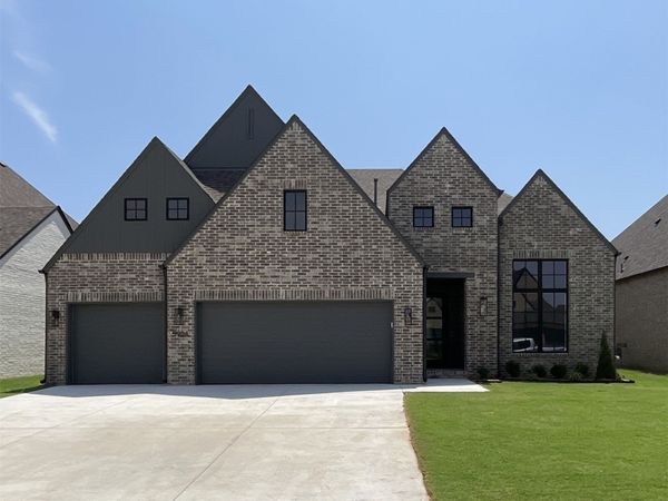 5904 E 127th Street S, Tulsa, OK 74008
