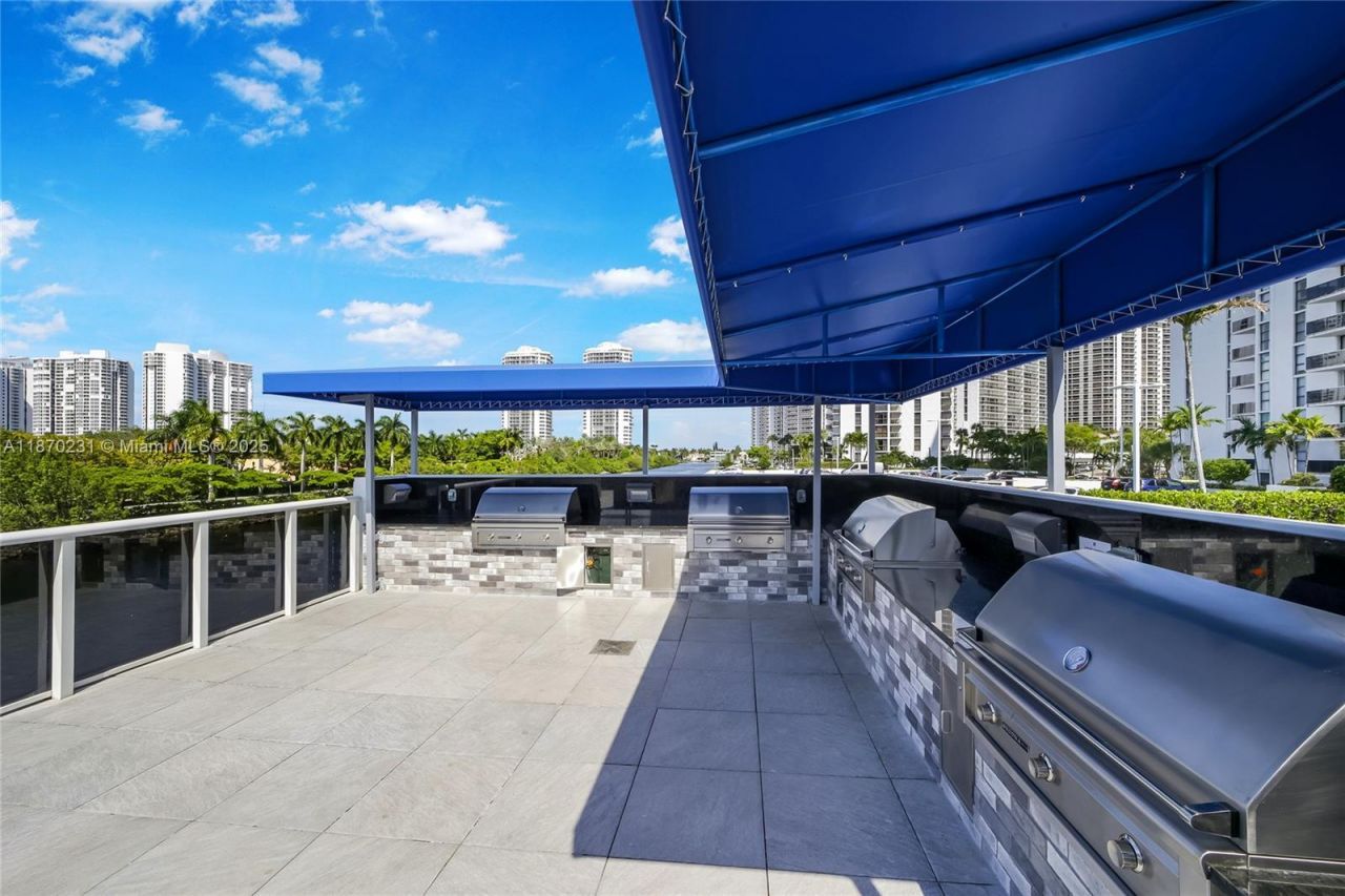 3675 N Country Club Dr, Unit 204, Aventura, FL 33180 Photo