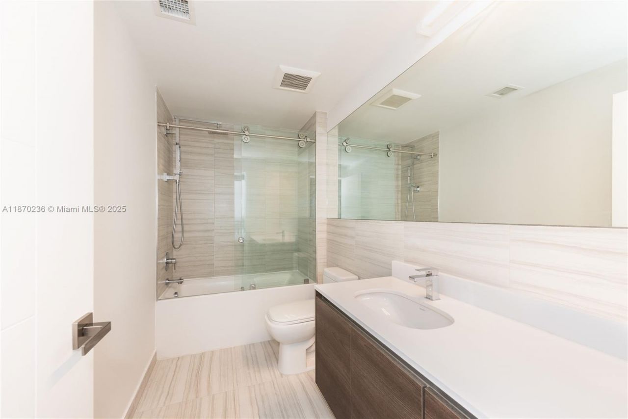 301 Altara Ave, Unit 619, Coral Gables, FL 33146 Photo