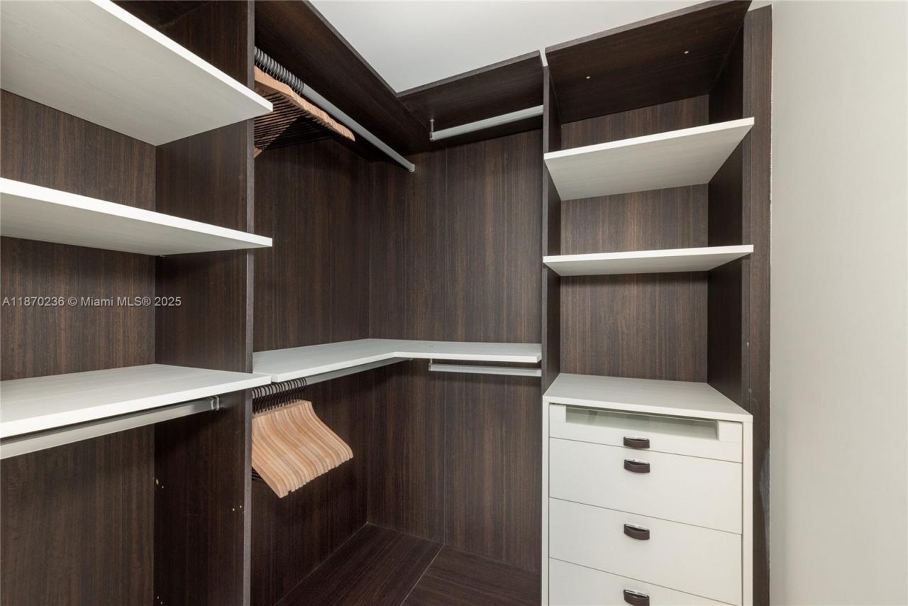 301 Altara Ave, Unit 619, Coral Gables, FL 33146 Photo